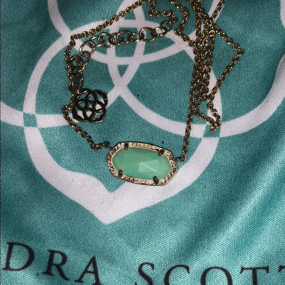 Kendra Scott Necklace